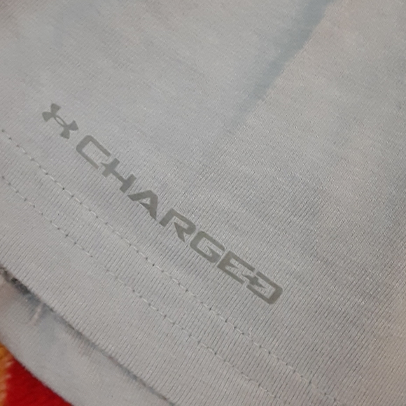 Under armour hockey shirt - Picture 4 of 4